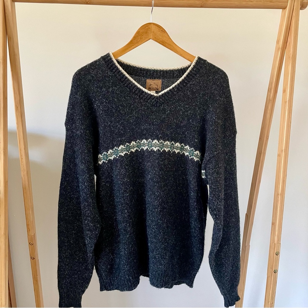 Vintage Wool Chunky Fair Isle Skater Stripe V-neck Nordic Sweater in Charcoal